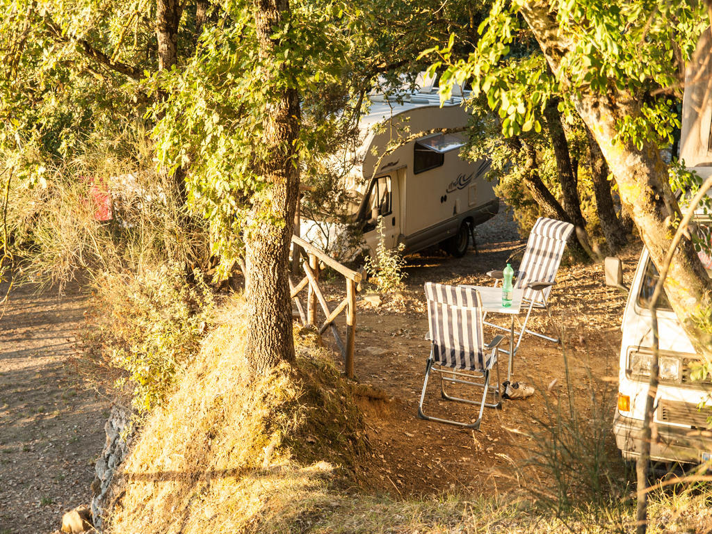 Cerquestra Camping Village Monte del Lago Extérieur photo