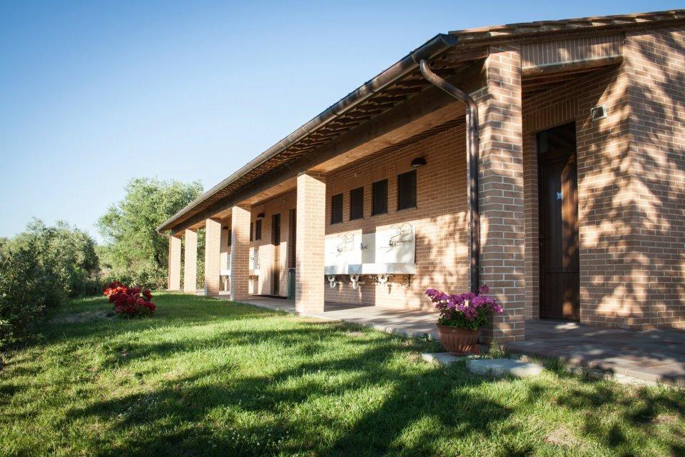 Cerquestra Camping Village Monte del Lago Extérieur photo
