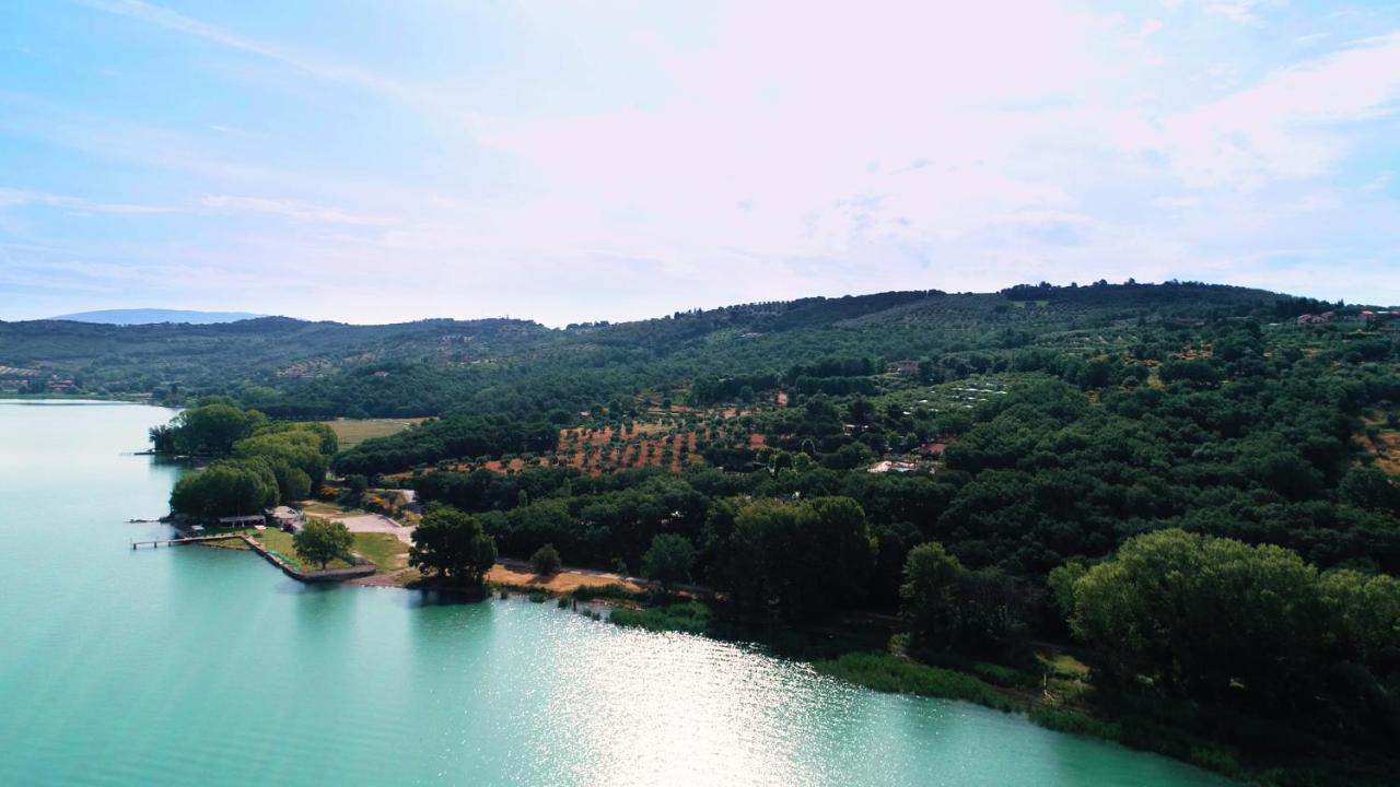 Cerquestra Camping Village Monte del Lago Extérieur photo
